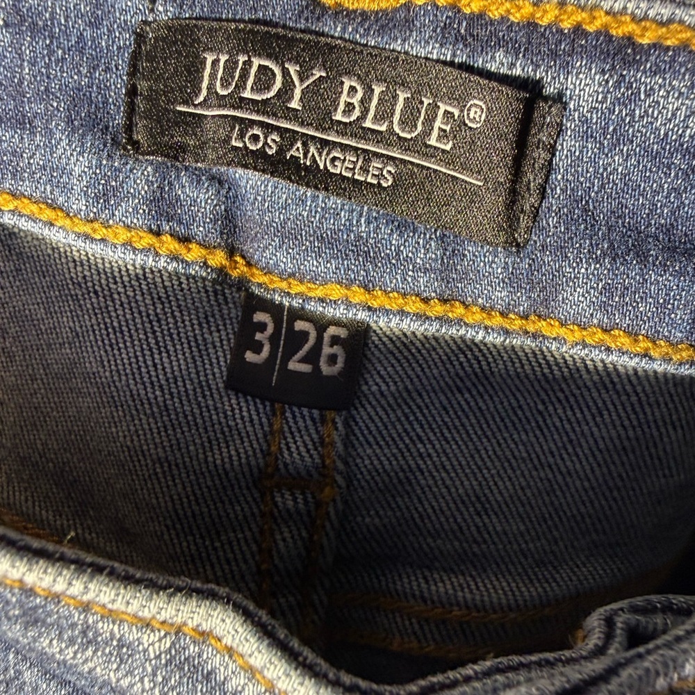 EUC Judy Blue Light Wash Straight Leg Jeans - Picture 3 of 5